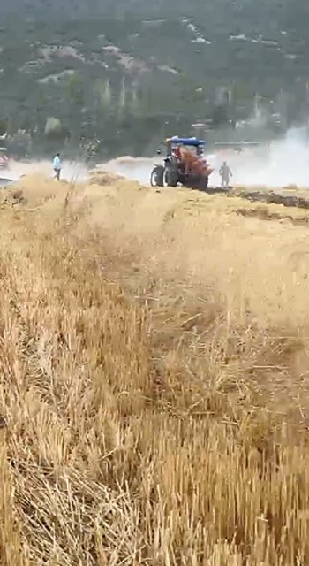 Çorum’da çıkan anız yangınında 2 bin dönüm alan küle döndü