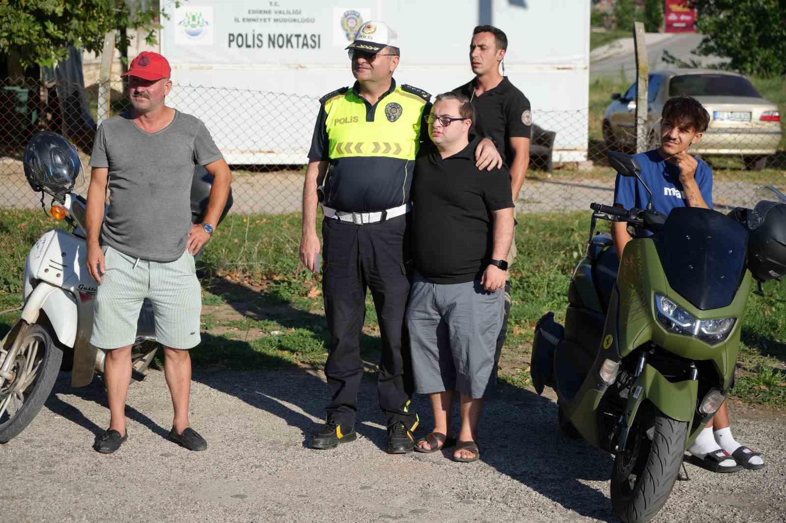Edirne’de motosiklet sürücülerine ceza yerine güvenli sürüş eğitimi