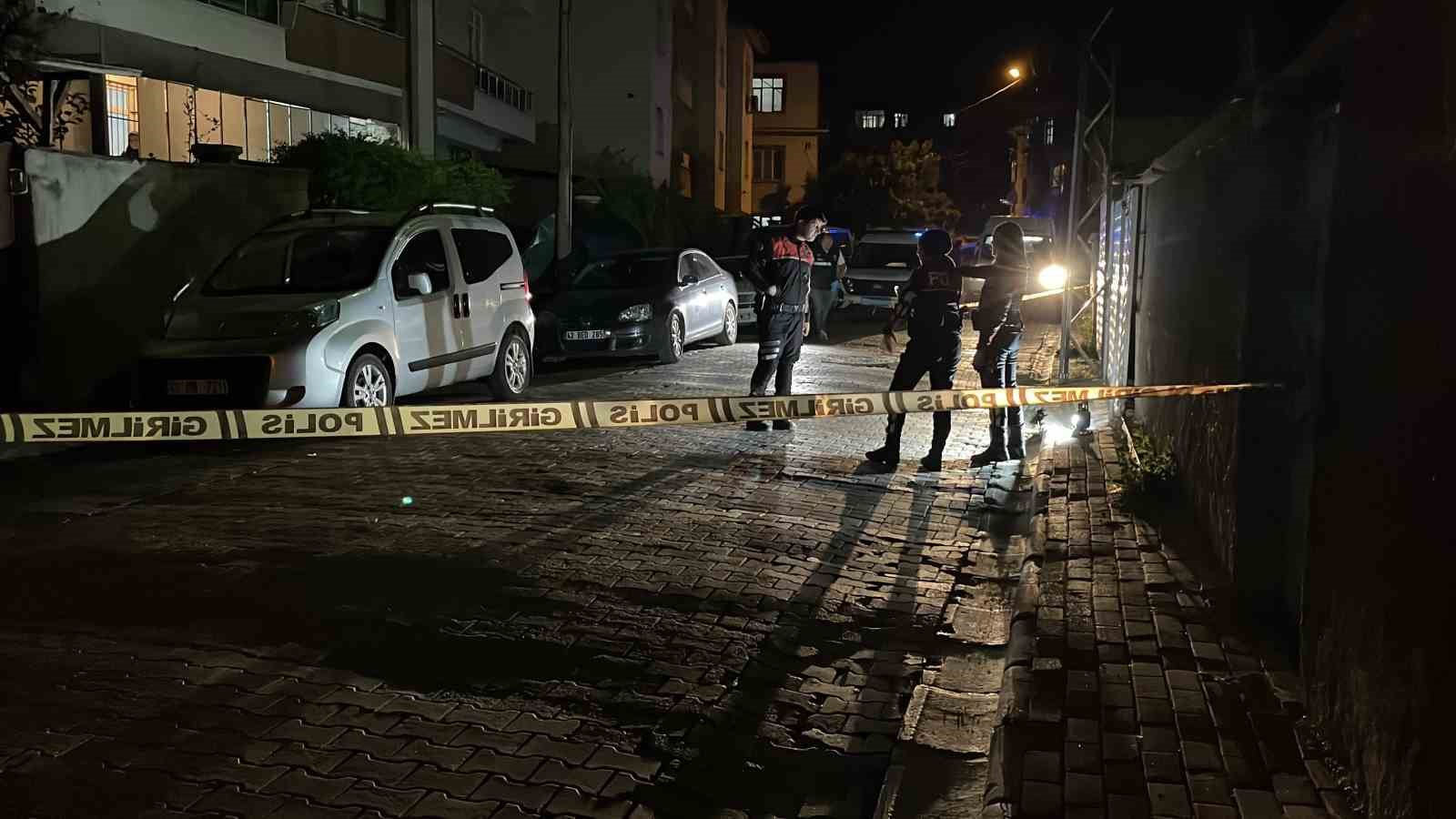 Sokaktaki tartışma kanlı bitti: 1 yaralı