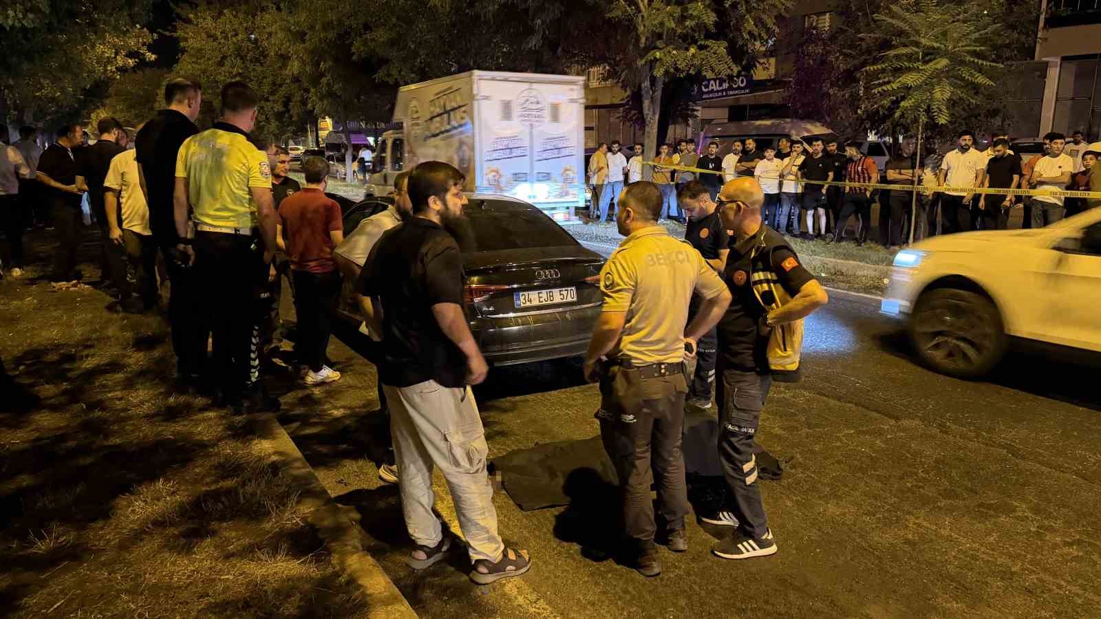 Yolun karşısına geçerken otomobilin çarptığı kadın hayatını kaybetti