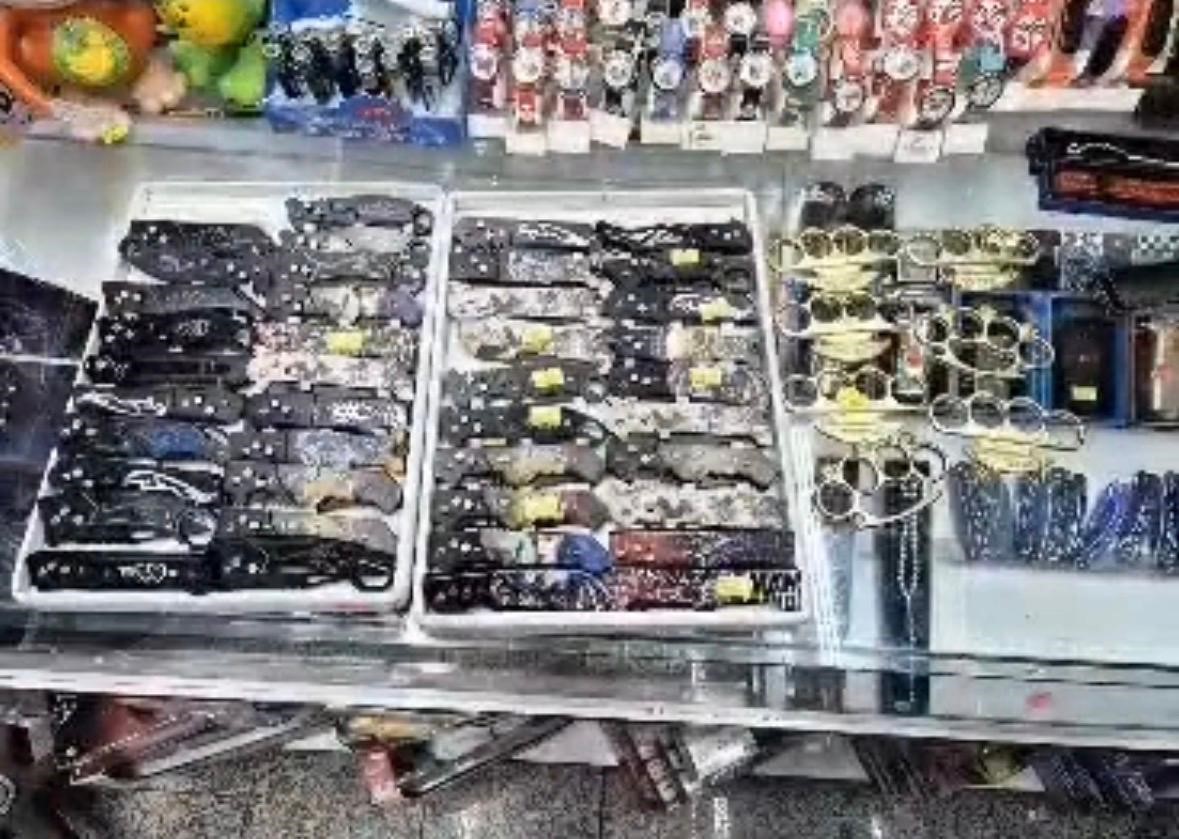 Kayseri’de yasaklı bıçak operasyonu: Çok sayıda sustalı ve muşta ele geçirildi