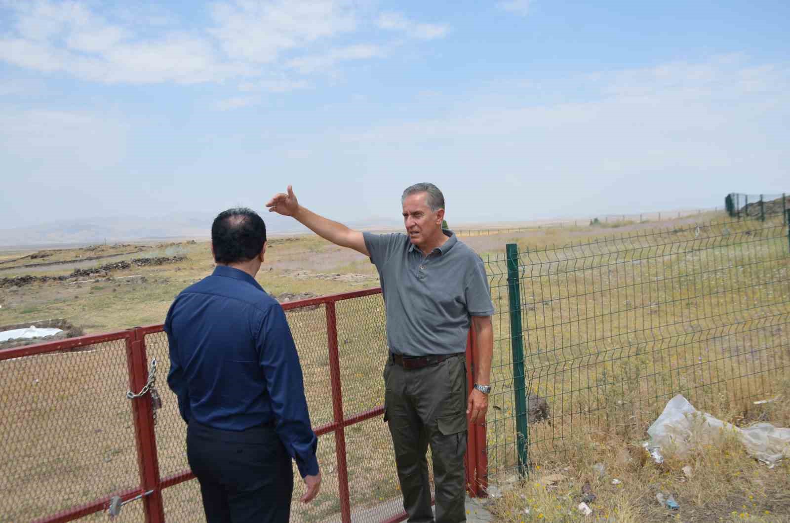 Malazgirt’te tarihi miras gün yüzüne çıkıyor