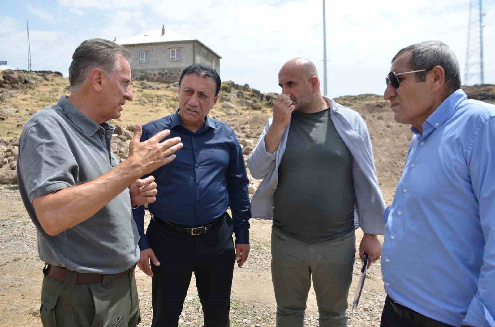 Malazgirt’te tarihi miras gün yüzüne çıkıyor