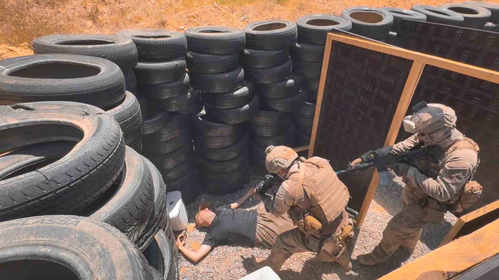Tunceli JÖH’ten nefes kesen rehine kurtarma tatbikatı