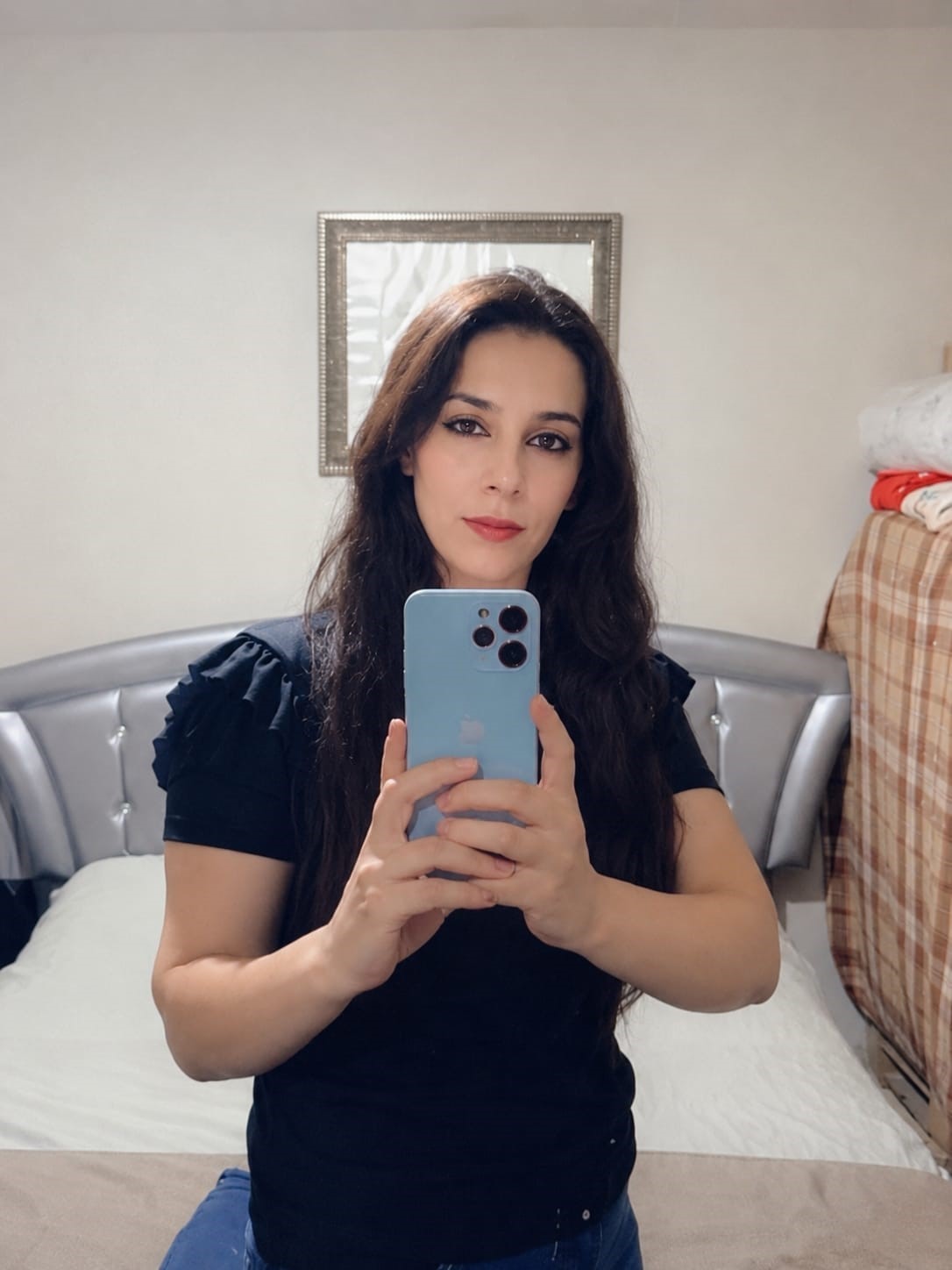 "Bana satır fotoğrafları gönderiyorlar" diyerek tehdit edildiğini söyledi: "Kardeşimi tandırda yaktılar, beni susturamayacaklar"