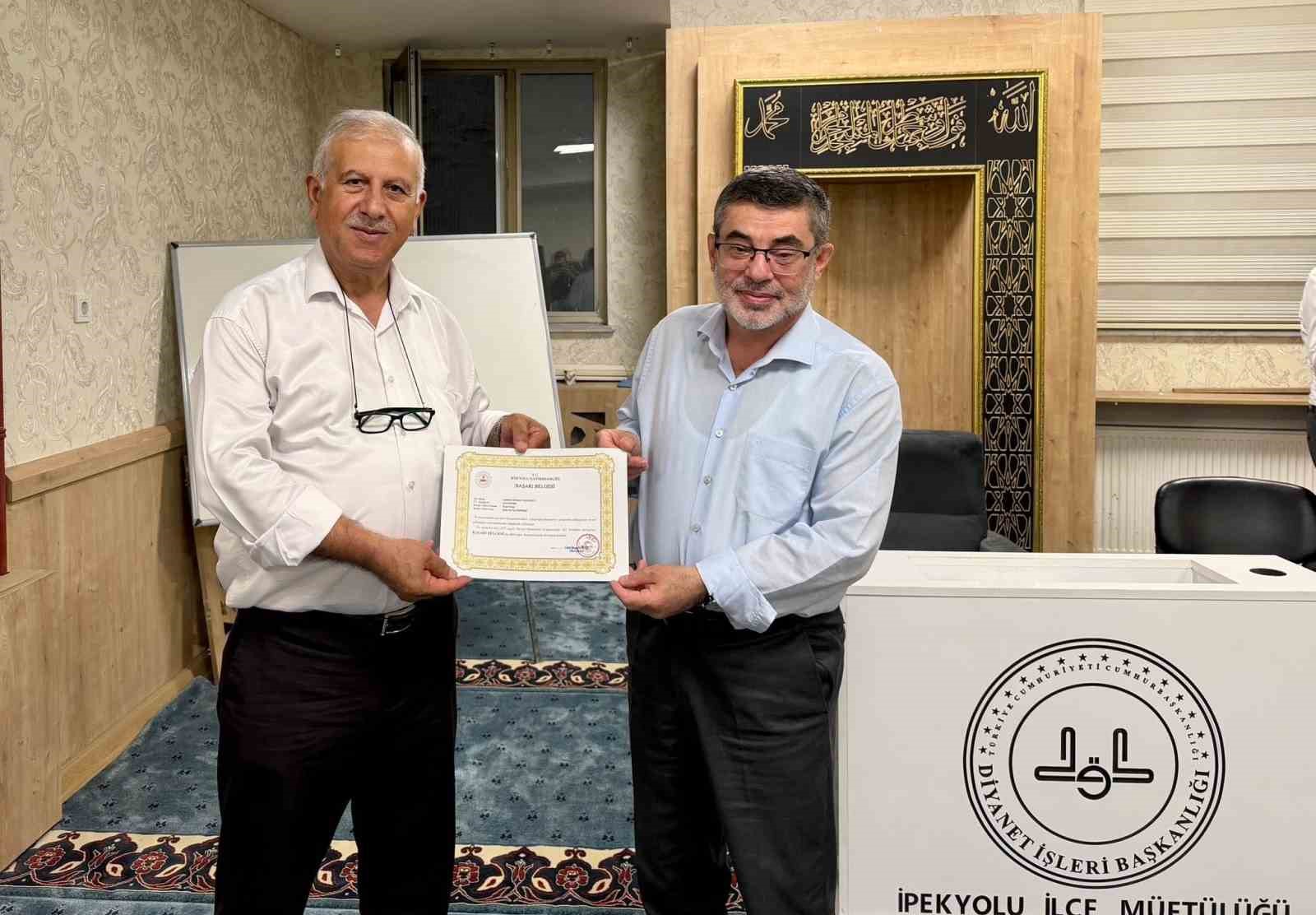 ÇEDES ve gençlik faaliyetlerine katkı sunan personele başarı belgesi takdim edildi