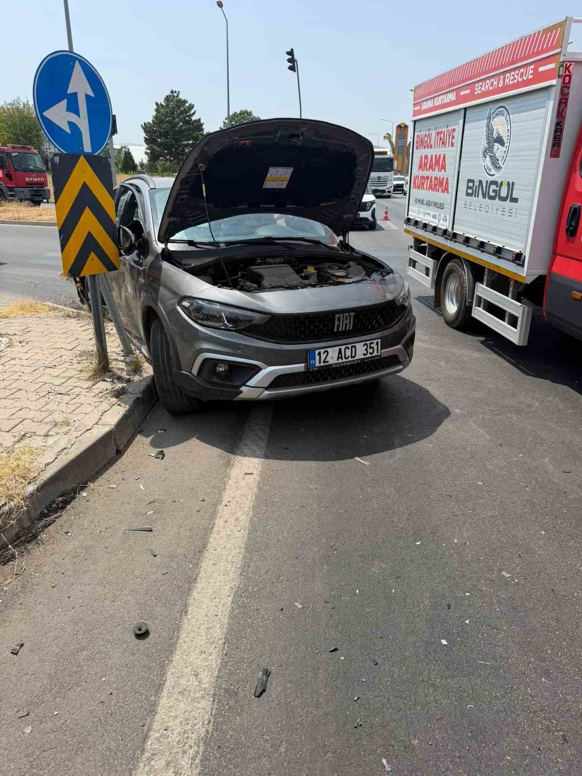 Bingöl’de trafik kazası: 3 yaralı