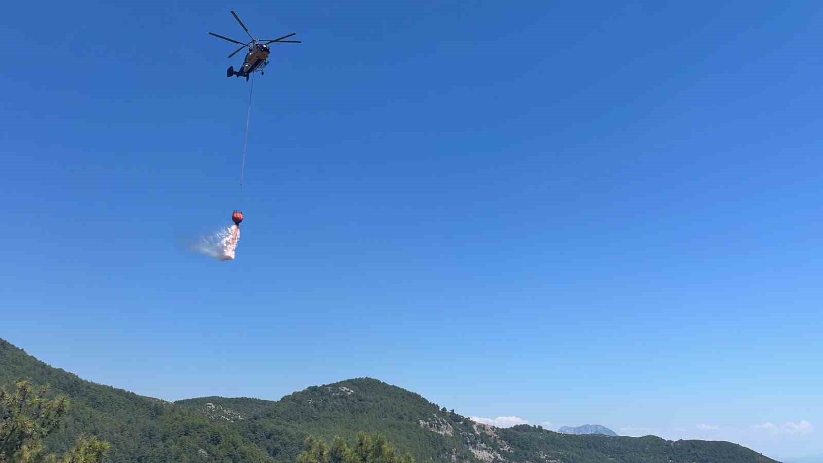 Alanya’da orman yangını 3 saatte kontrol altına alındı