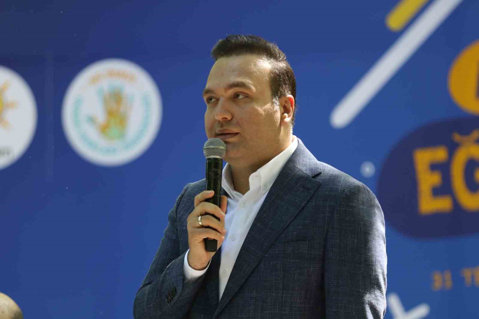Bilal Erdoğan, İnsan Hakları Eğitim Kampı’nda gençlerle buluştu