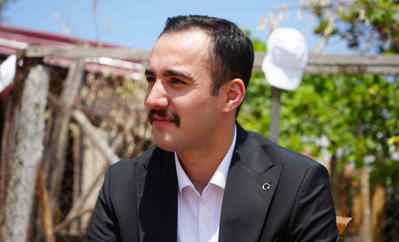 "Ağlama, canımıza bir şey olmadı" sözleri yüreklere dokunmuştu: Devlet yaşlı çifte sahip çıktı