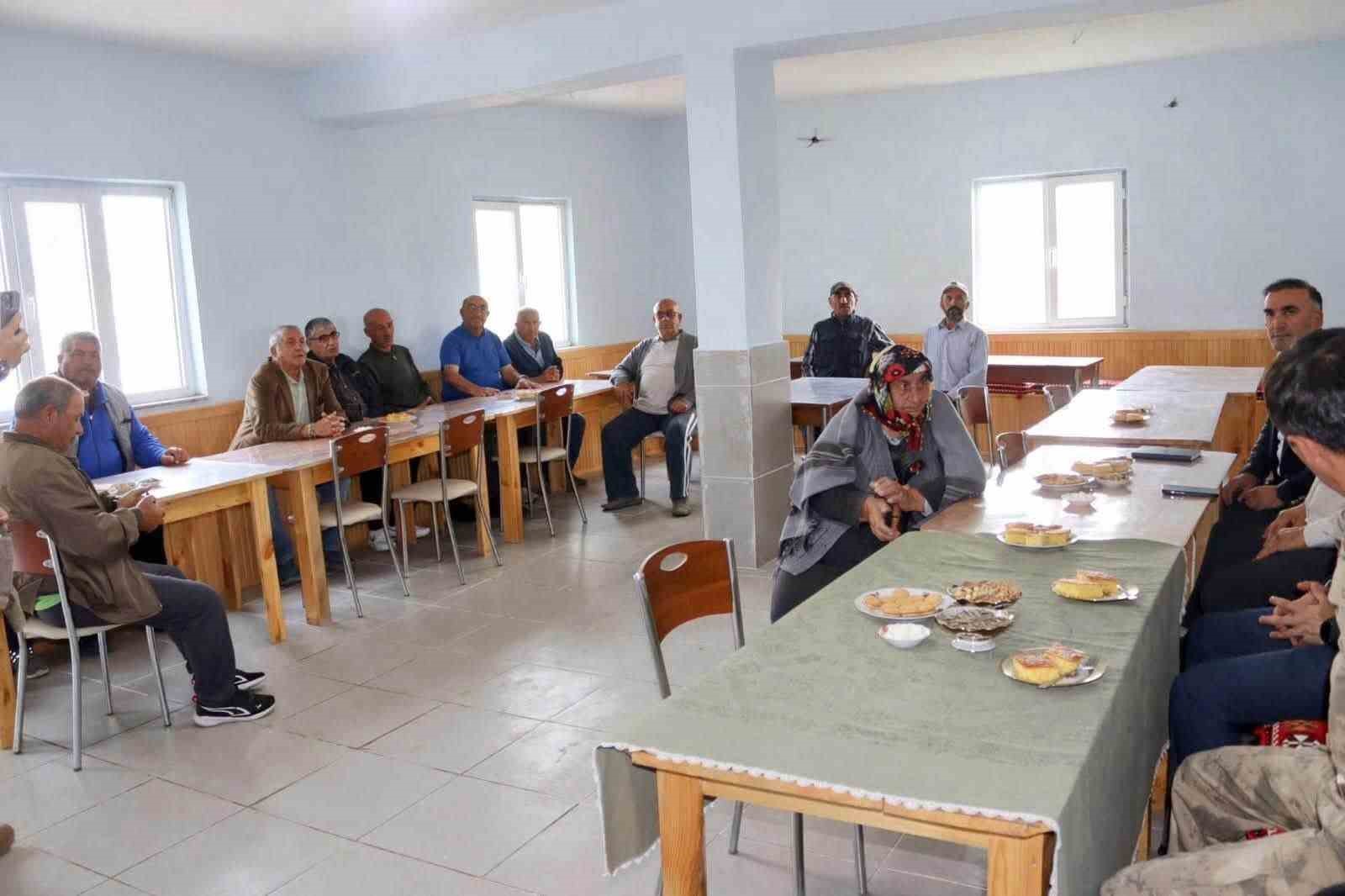 Çıldır Kaymakamı Sakızcı köylerde