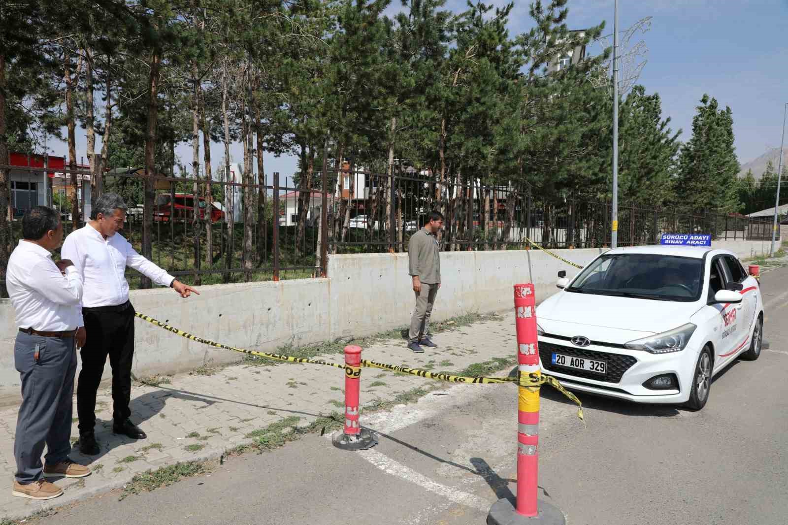 İl Milli Eğitim Müdürü Çakan, yeni eğitim öğretim yılı hazırlıklarını hafta sonunda da sürdürdü