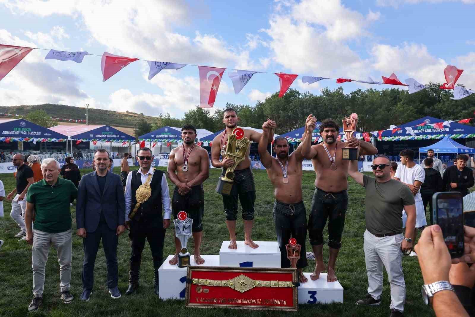 11. Arnavutköy Yağlı Güreşleri’nde başpehlivan Serdar Yıldırım oldu