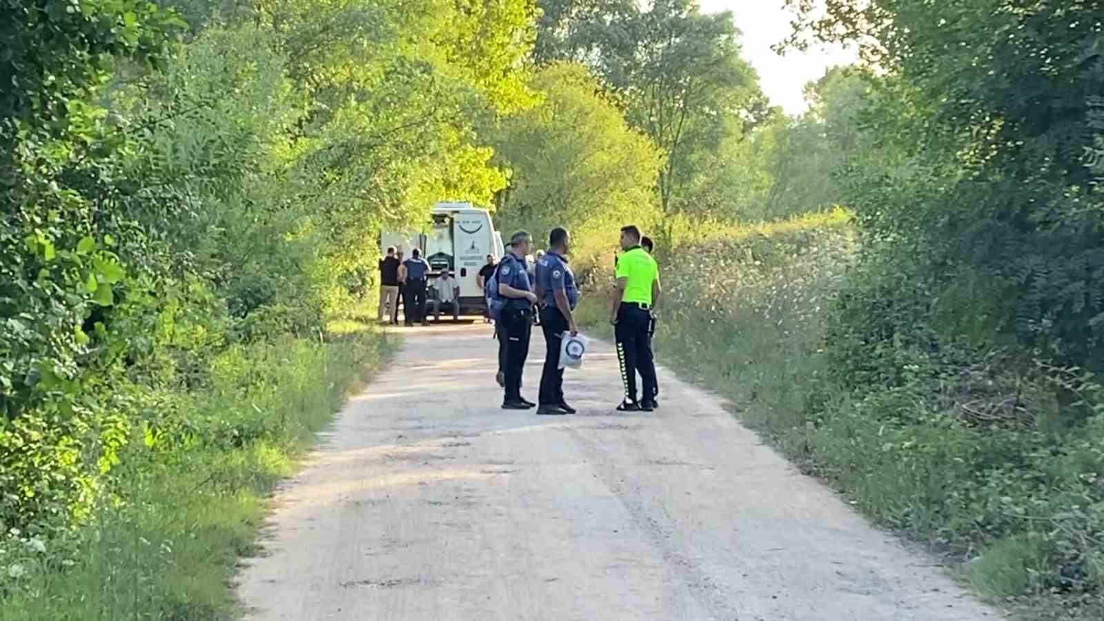 Otomobil dereye uçtu: Sürücü hayatını kaybetti