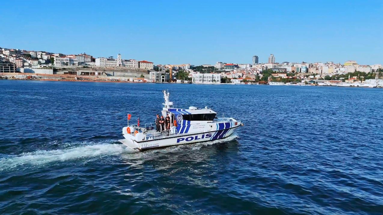 İstanbul Emniyet Müdürlüğünden "Gök Kubbe’de, Mavi Vatan’da, Şanlı Topraklarda: İstanbul Emniyeti Her Yerde" paylaşımı