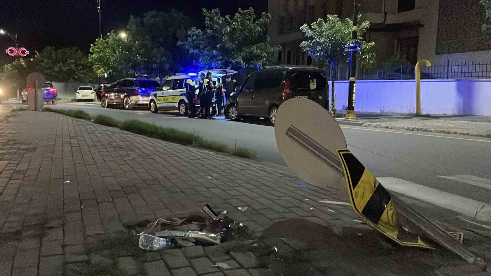 Sivas’ta iki araç çarpıştı: 3’ü çocuk 4 yaralı