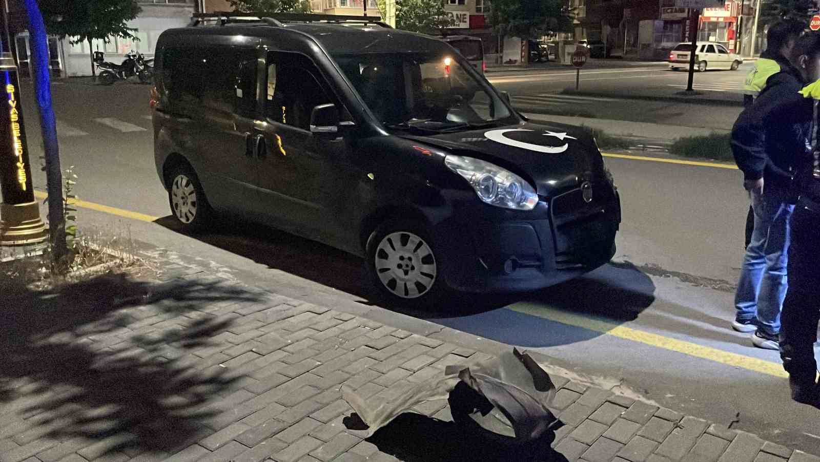 Sivas’ta iki araç çarpıştı: 3’ü çocuk 4 yaralı