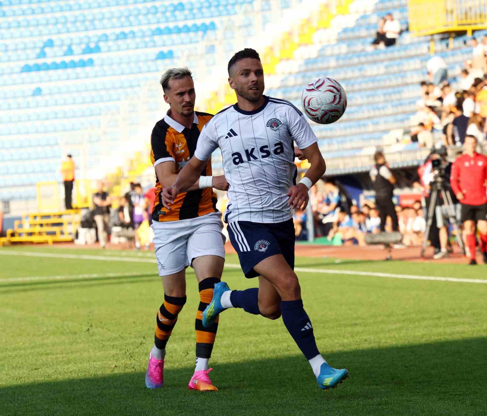 Kasımpaşa ile Hull City hazırlık maçında 1-1 berabere kaldı