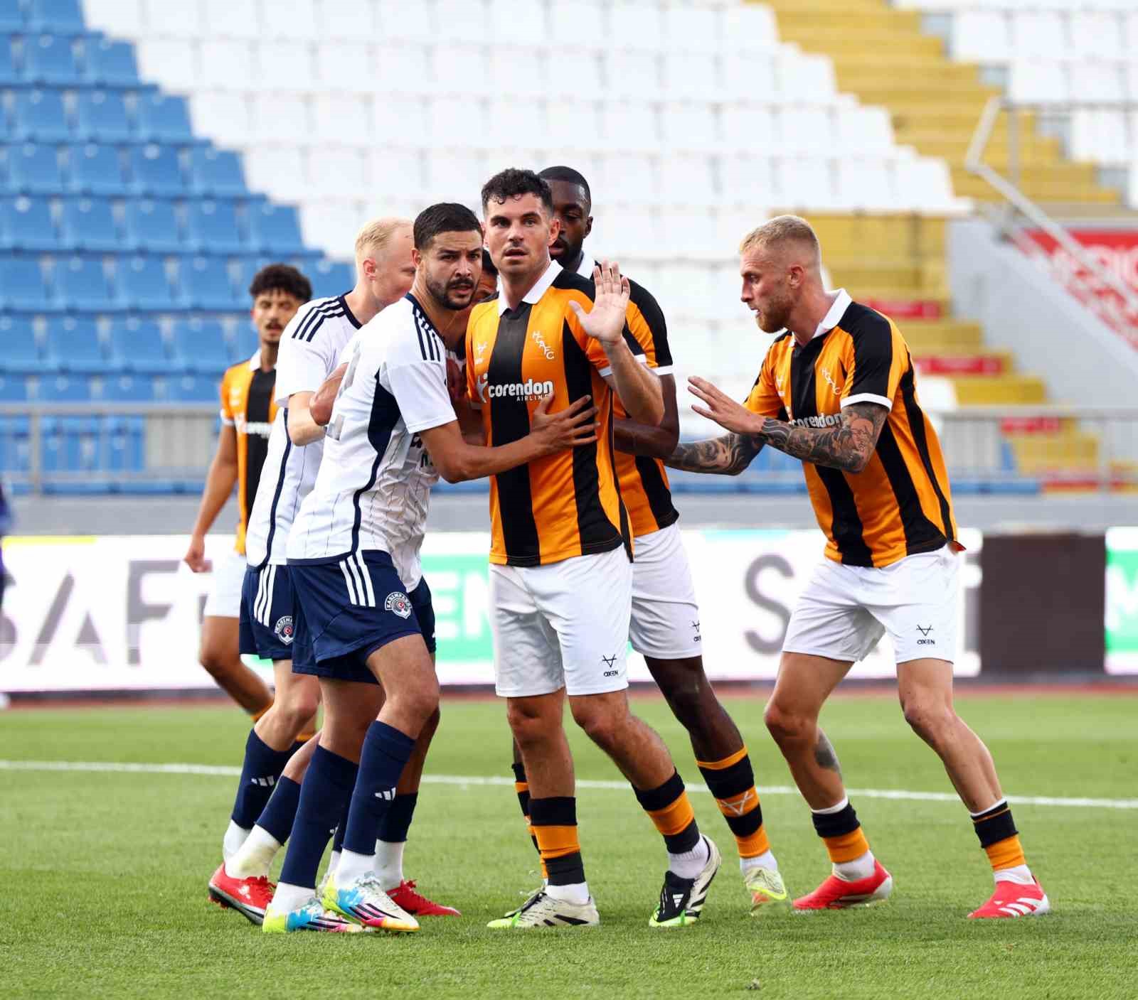 Kasımpaşa ile Hull City hazırlık maçında 1-1 berabere kaldı