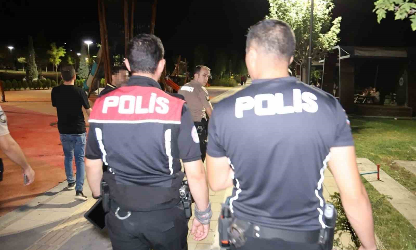 Aksaray’da park ve bahçelerde şok uygulama