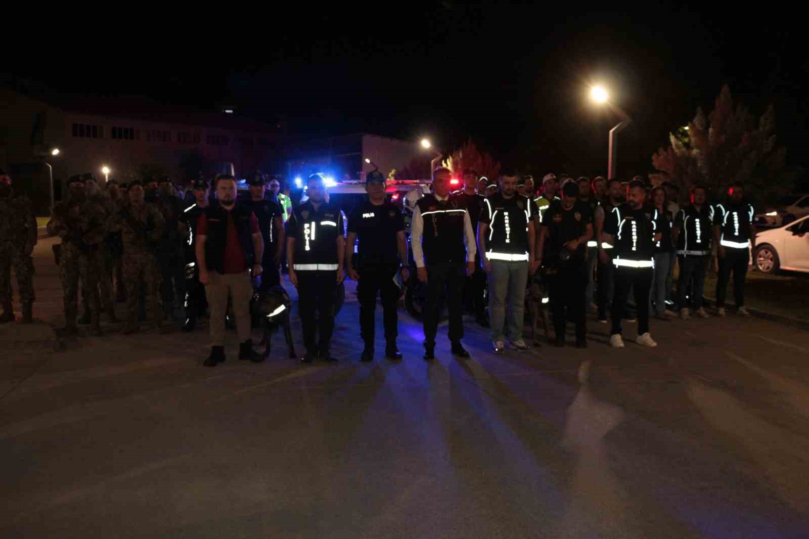 Cizre’de 400 polisle huzur ve güven uygulaması