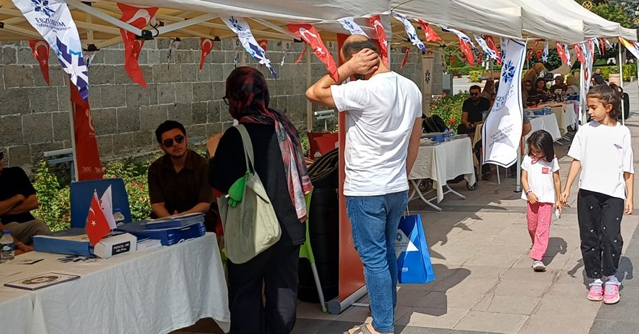 ETÜ, tercih günlerinde aday öğrencilerle buluşuyor