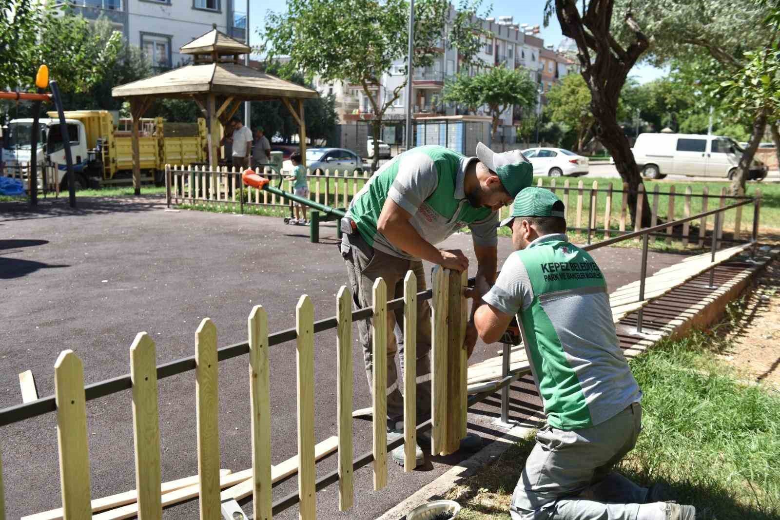 Anne istedi, çocuk parkının çevresi güvenli çitle çevrildi