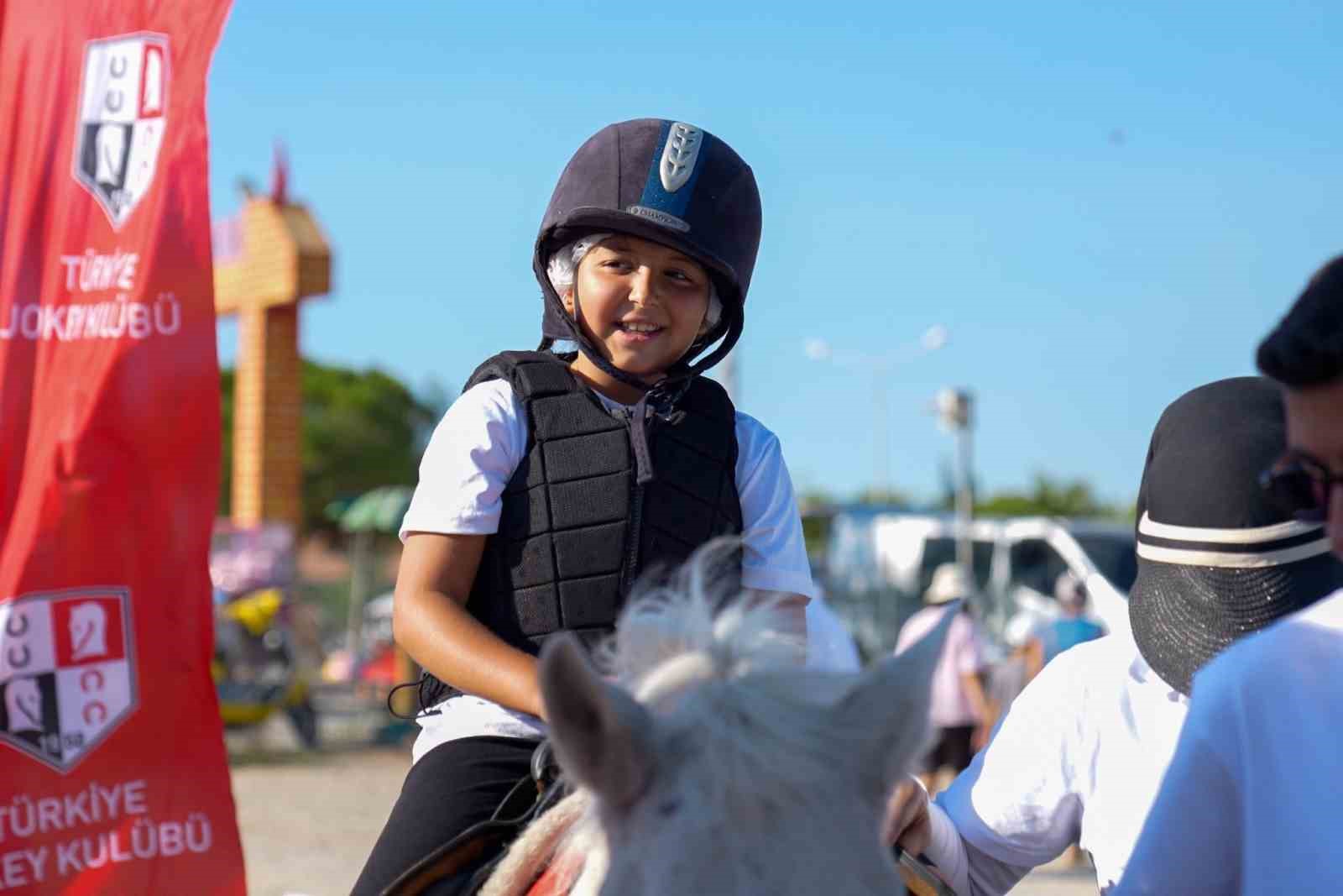Didim Belediyesi çocuklar pony club etkinliği ile buluşturdu