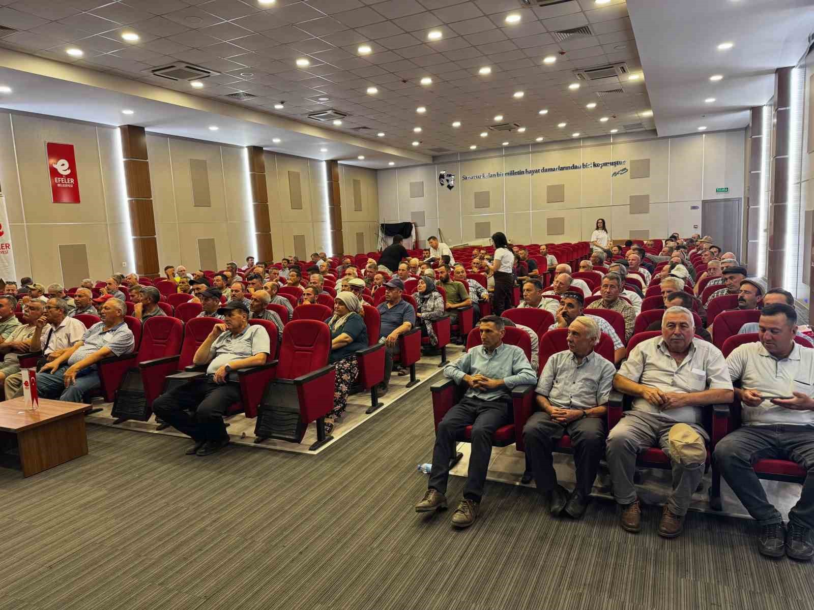 İncirde kaliteyi artıracak uygulamalar üreticilere anlatıldı