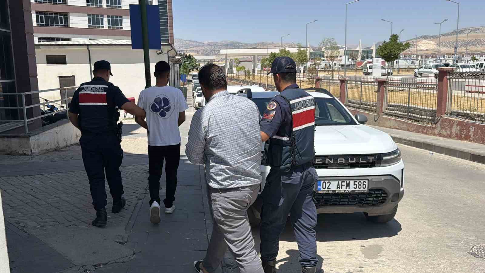 7 Kişinin yaralandığı kavgada 6 kişi gözaltına alındı