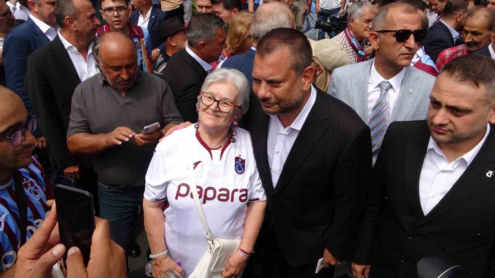 Ertuğrul Doğan: "Bizim taşıdığımız Trabzonspor’un şerefli armasıdır"