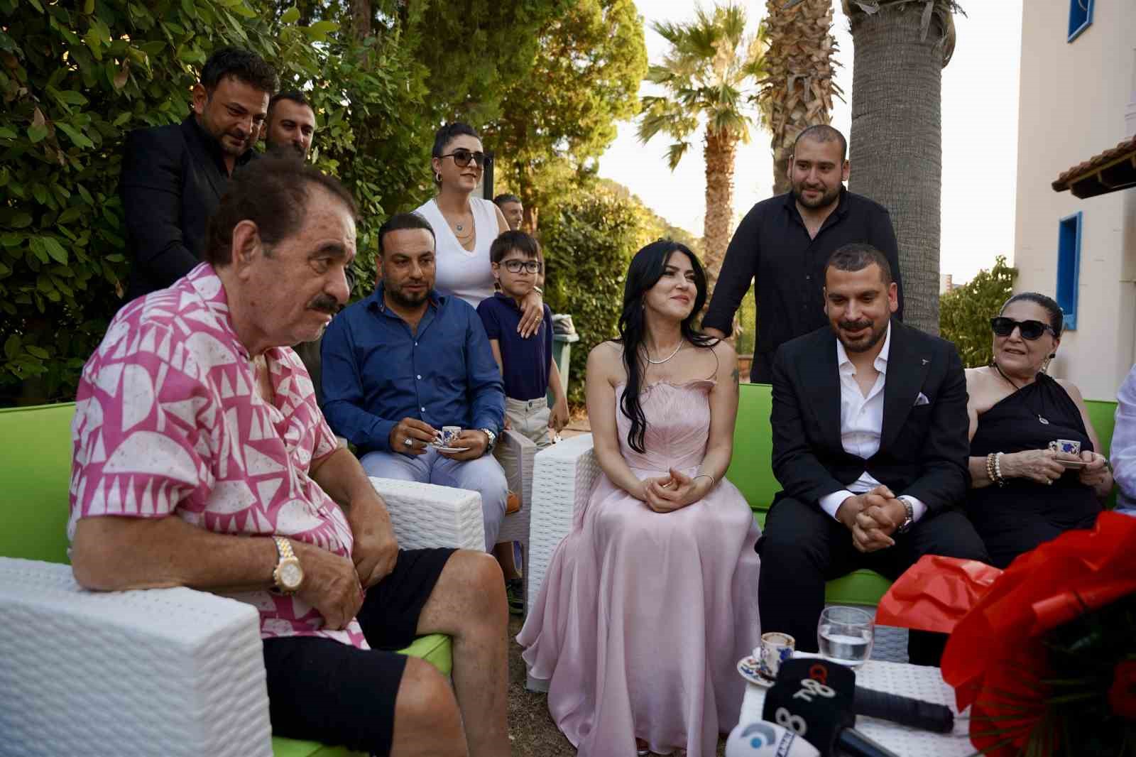 İbrahim Tatlıses’in evinde mutlu gün: Manevi kızına isteme töreninde beşi bir yerde taktı