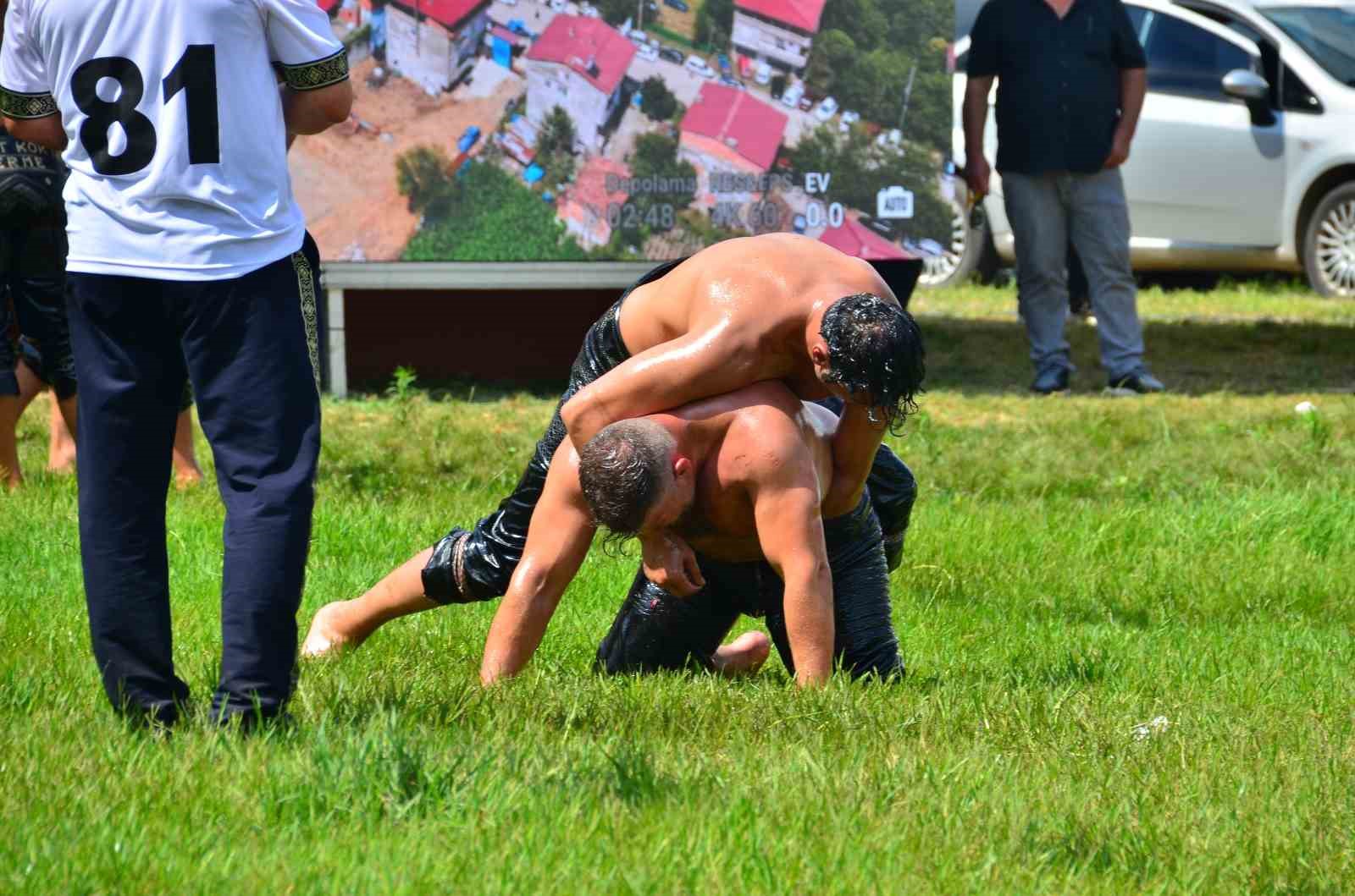 Asırlık Oğuzlu Yağlı Güreşleri’nde başpehlivan Serhan Elvan oldu