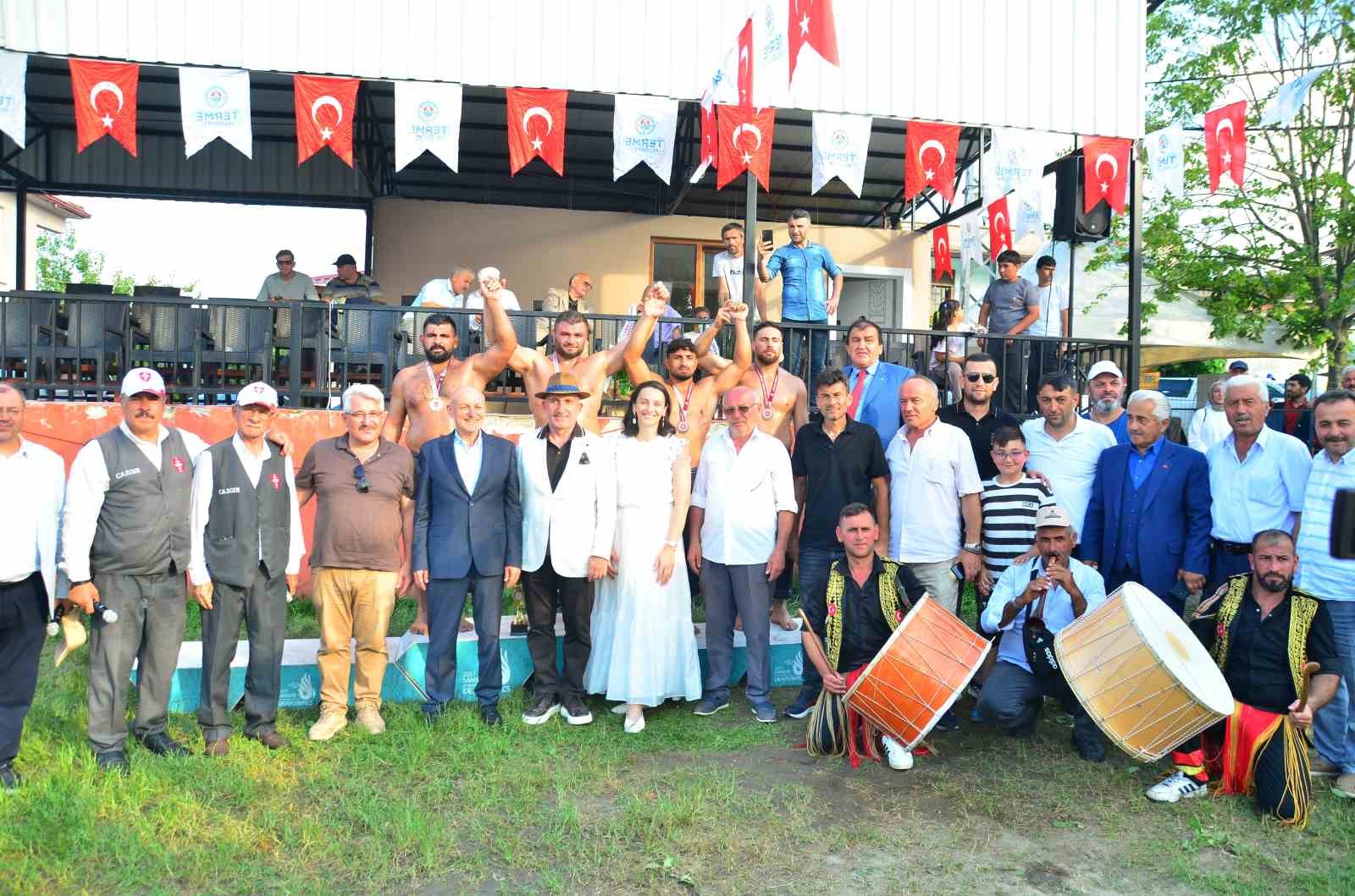 Asırlık Oğuzlu Yağlı Güreşleri’nde başpehlivan Serhan Elvan oldu