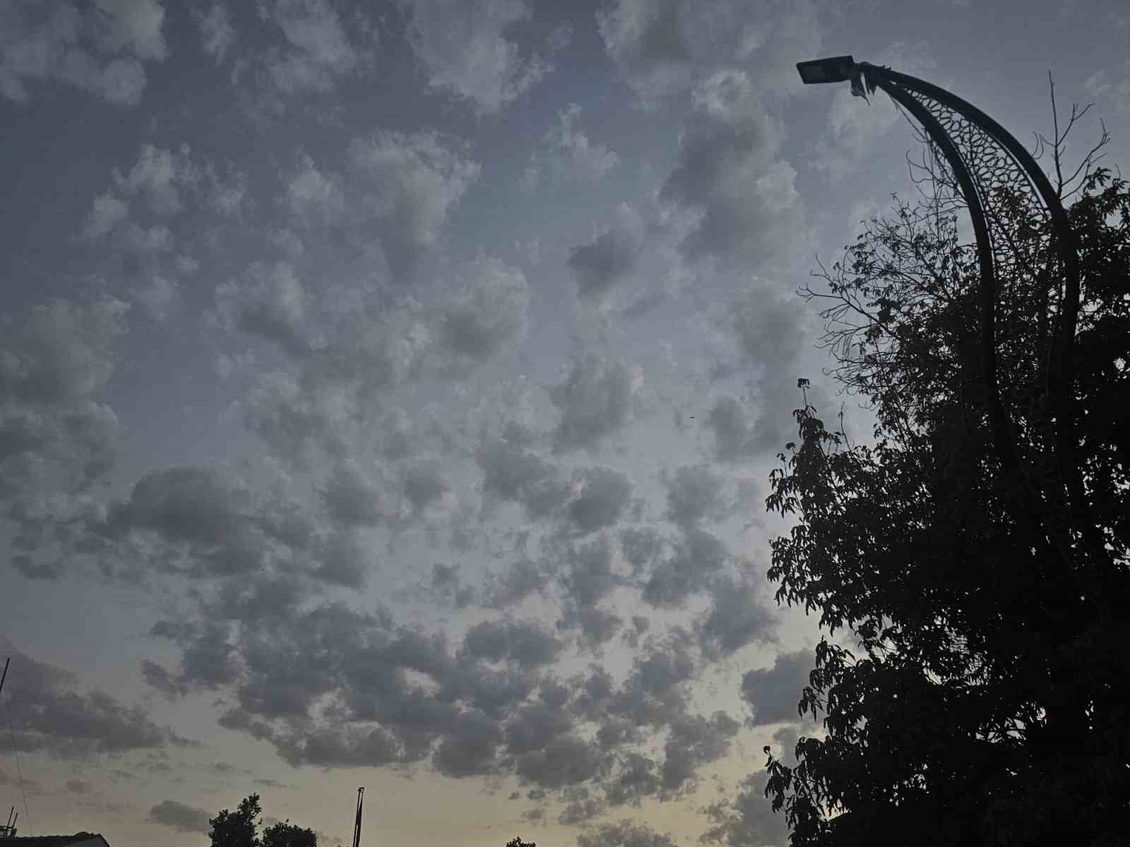Elazığ’da bulutların görsel şöleni