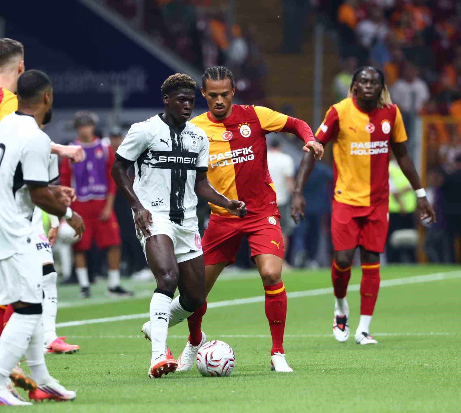 Hazırlık maçı: Galatasaray: 1 - Rennes: 1 (İlk yarı)