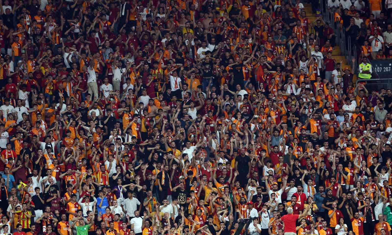 Hazırlık maçı: Galatasaray: 1 - Rennes: 1 (İlk yarı)