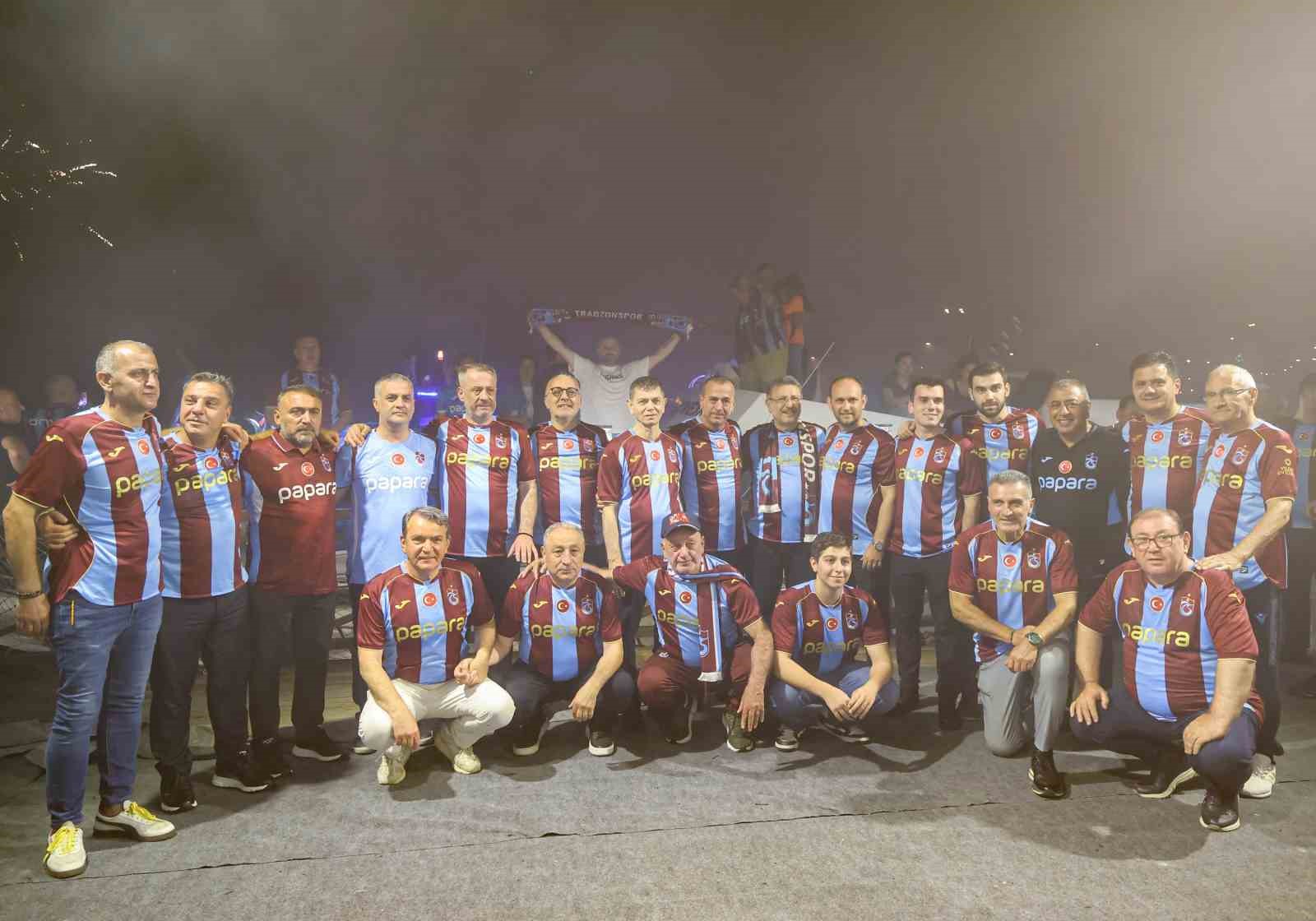 Trabzonspor’un 59. kuruluş yıl dönümü Ganita’da binlerce taraftarla kutlandı