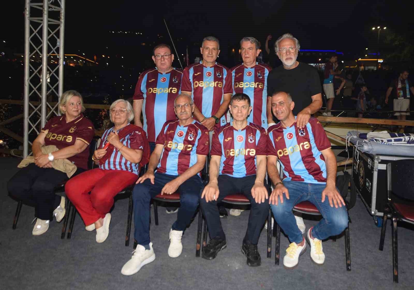 Trabzonspor’un 59. kuruluş yıl dönümü Ganita’da binlerce taraftarla kutlandı