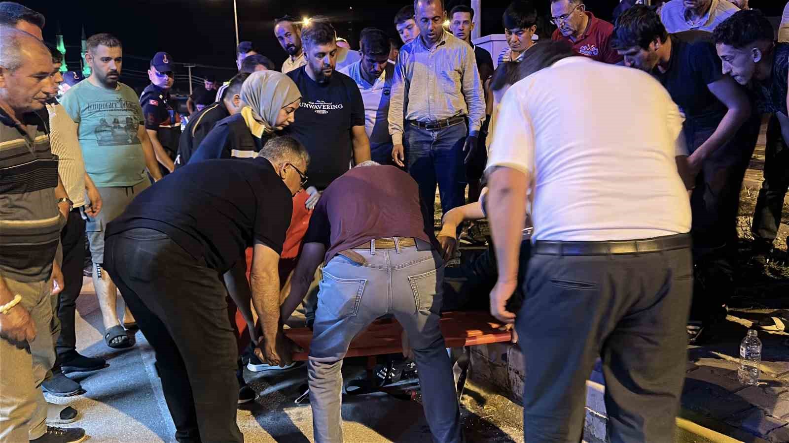 Aksaray’da otomobil ile motosiklet çarpıştı: 2 çocuk ağır yaralı