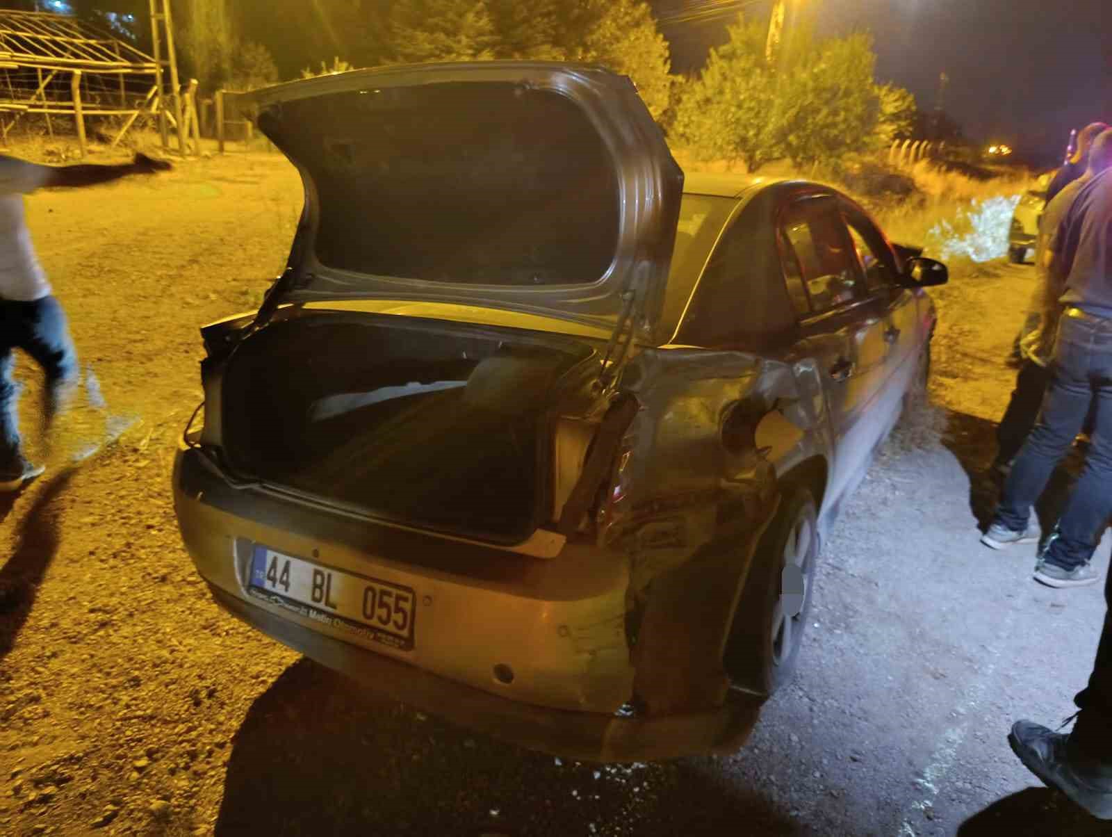 Tır ile iki otomobil çarpıştı: 7 yaralı