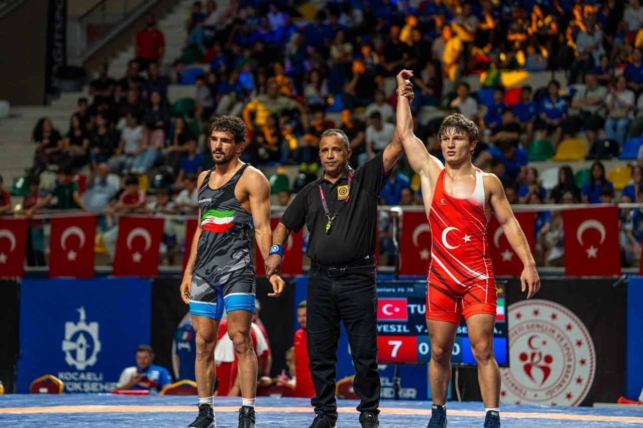 Uluslararası güreş turnuvasında Türk sporcular 27 madalya kazandı