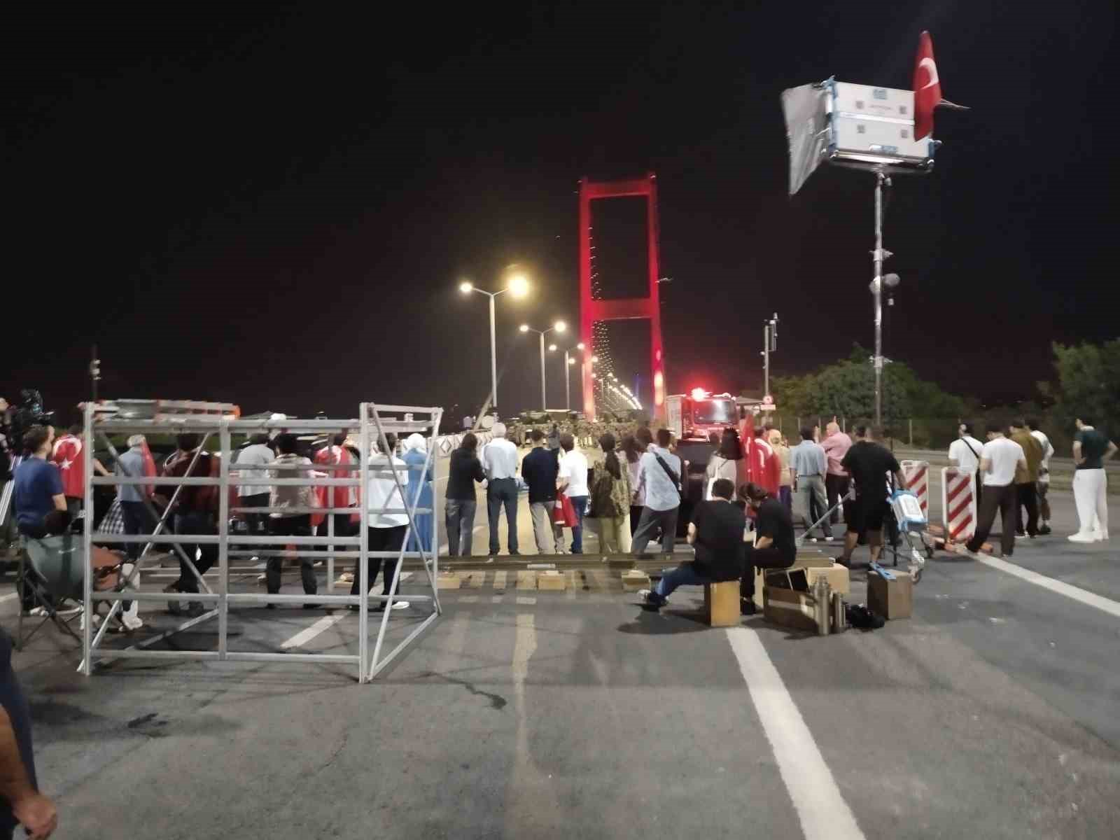 15 Temmuz Şehitler Köprüsü "Asırlık Gece" Belgesel çekimleri kapsamında trafiğe kapatıldı