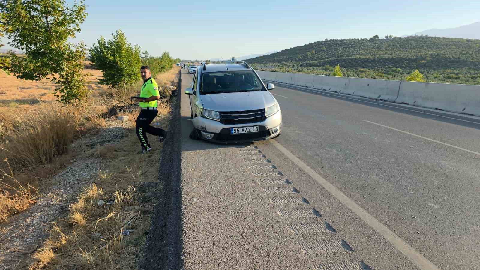 Alışveriş sonrası kaza yapan sürücünün Tofaş’ı hurdaya döndü