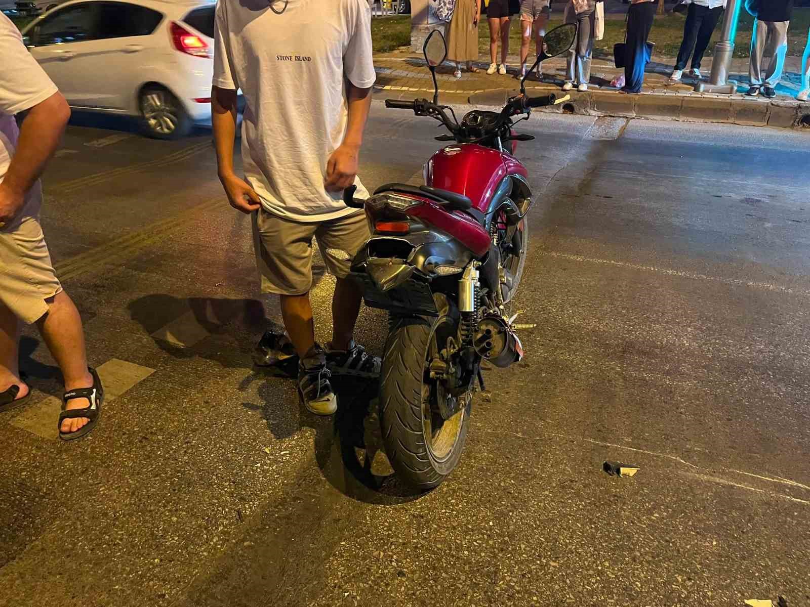 Menteşe’de motosikletliye arkadan çarpıp kaçtı