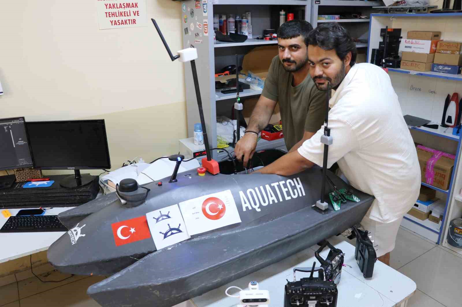 Üniversite öğrencileri hava, kara ve denizi buluşturan yapay zeka destekli insansız deniz aracı geliştirdi