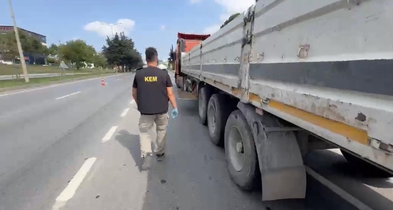 Tırın gizli bölmesinde 7 kilo metamfetamin ele geçirildi