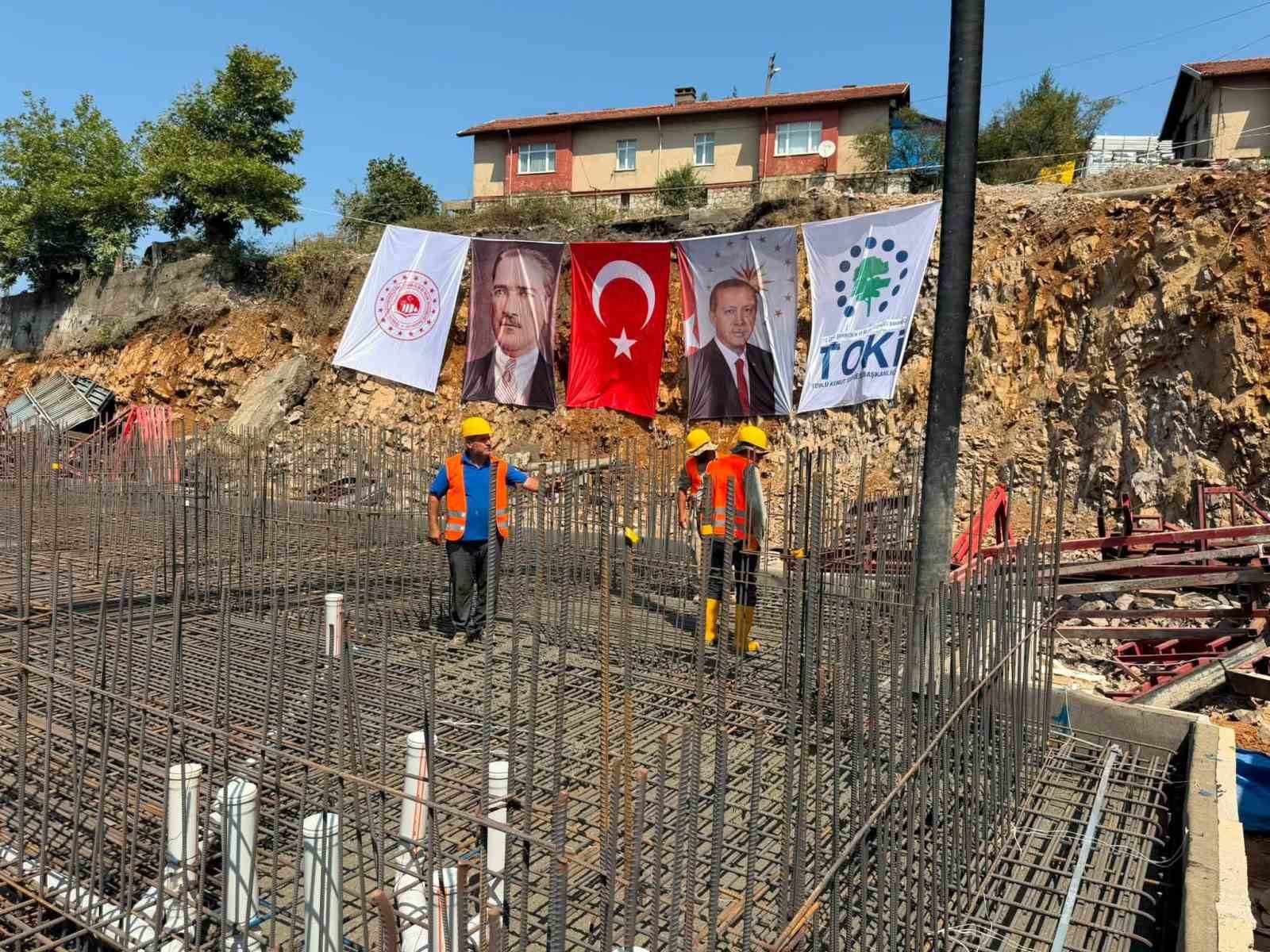 Kilimli’de 367 TOKİ konutunun temeli atıldı