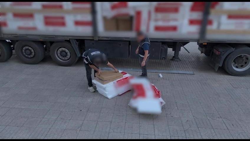 İzolasyon malzemesine gizlenmiş 5 milyon adet kaçak sigara ele geçirildi