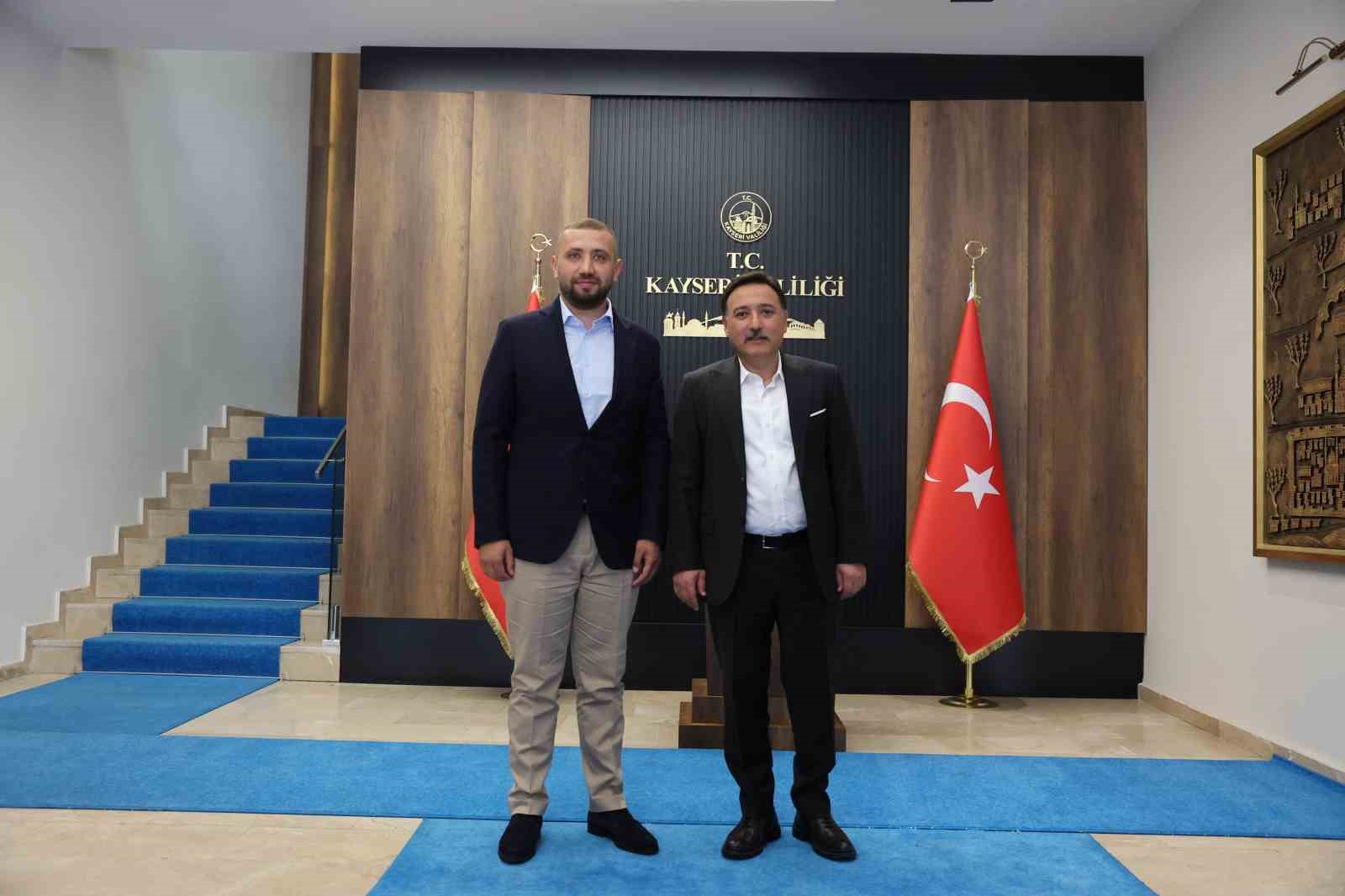 Erciyes 38 FK yönetiminden Vali Çiçek’e ziyaret